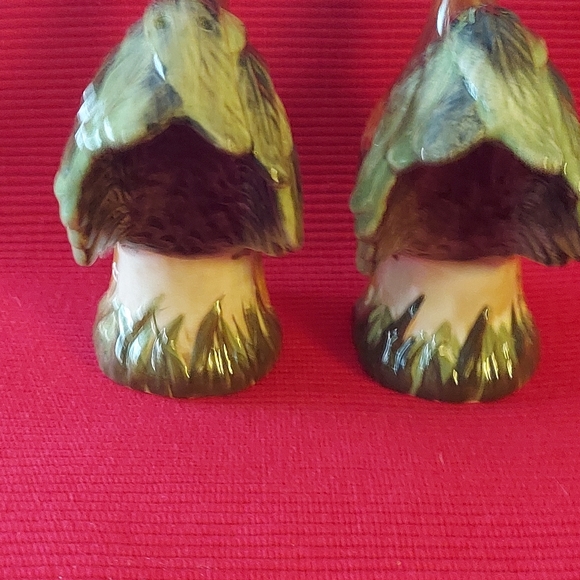 Ceramic Rooster Salt and Pepper Shakers - Picture 6 of 10